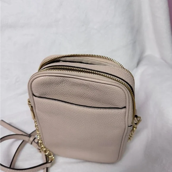 🎀Michael Kors Pink Crossbody Bag - Picture 8 of 13